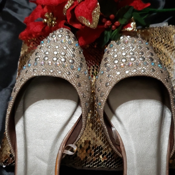 Nicole Shoes - Like new size 7 Nicole glittery crystals flat shoe